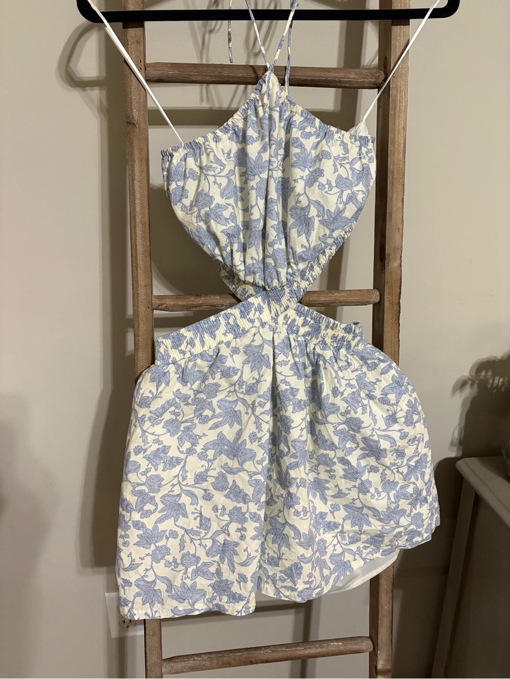 Floral Cutout Romper in White and Light Blue